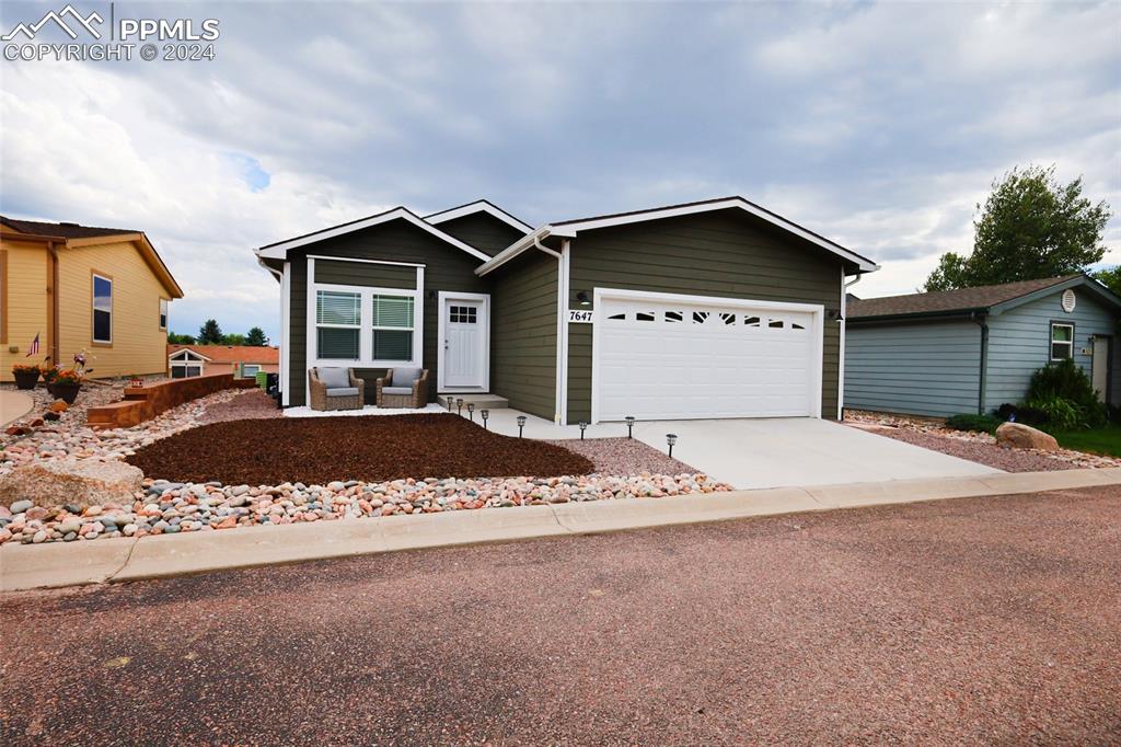 7647 black bear point colorado springs co 80922