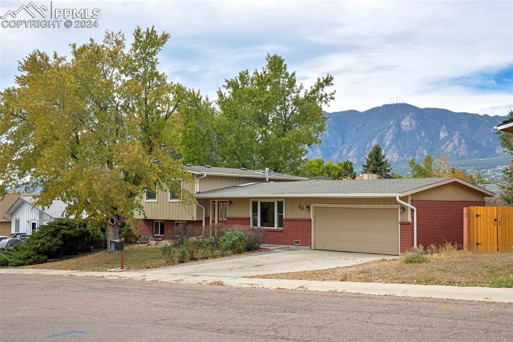 22 w clover circle colorado springs co 80906