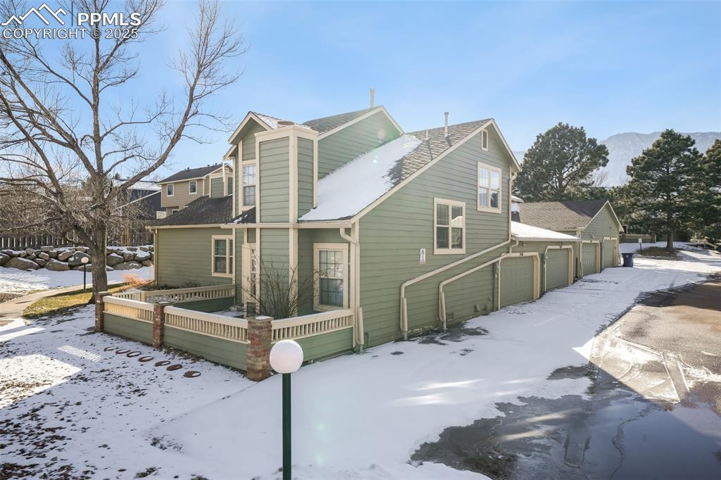 748 crown point drive colorado springs co 80906