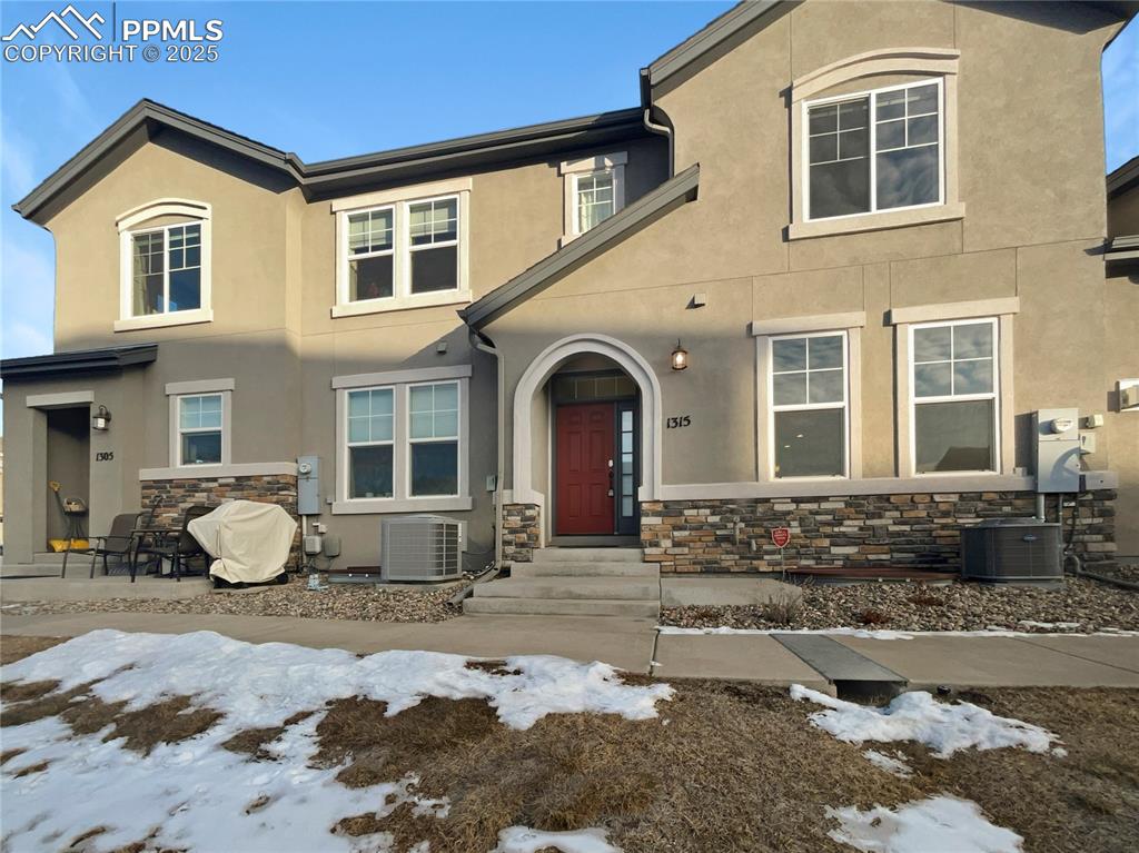 1315 promontory crest view colorado springs co 80921