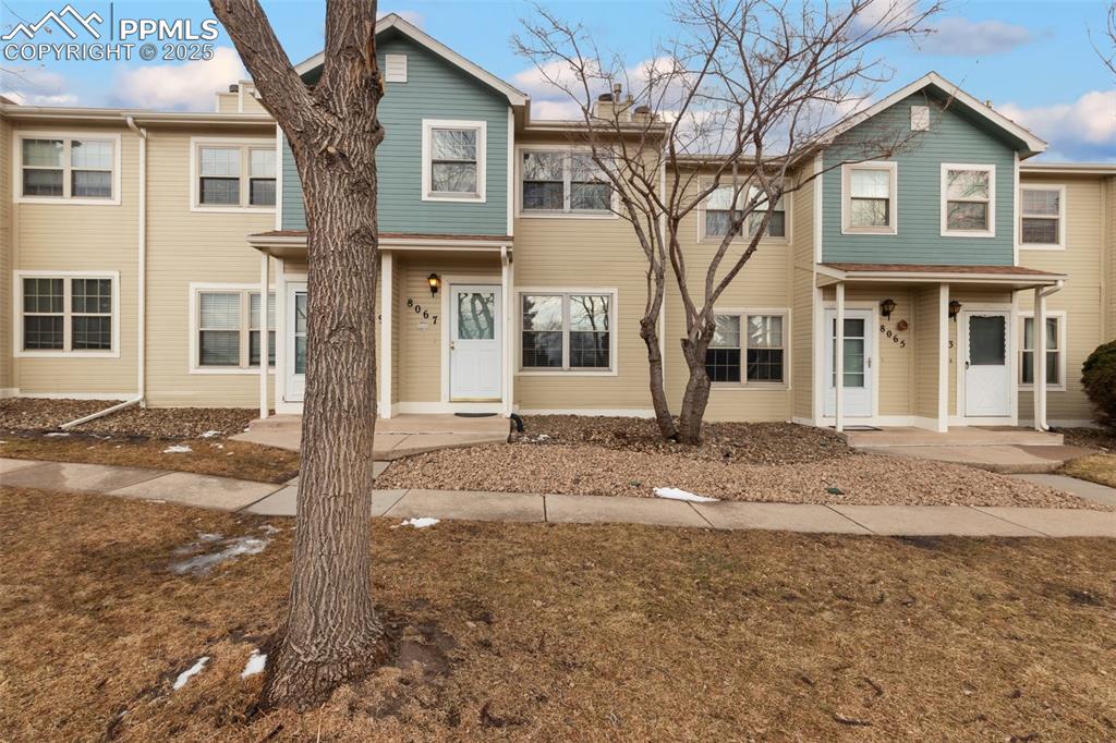 8067 lexington park drive colorado springs co 80920