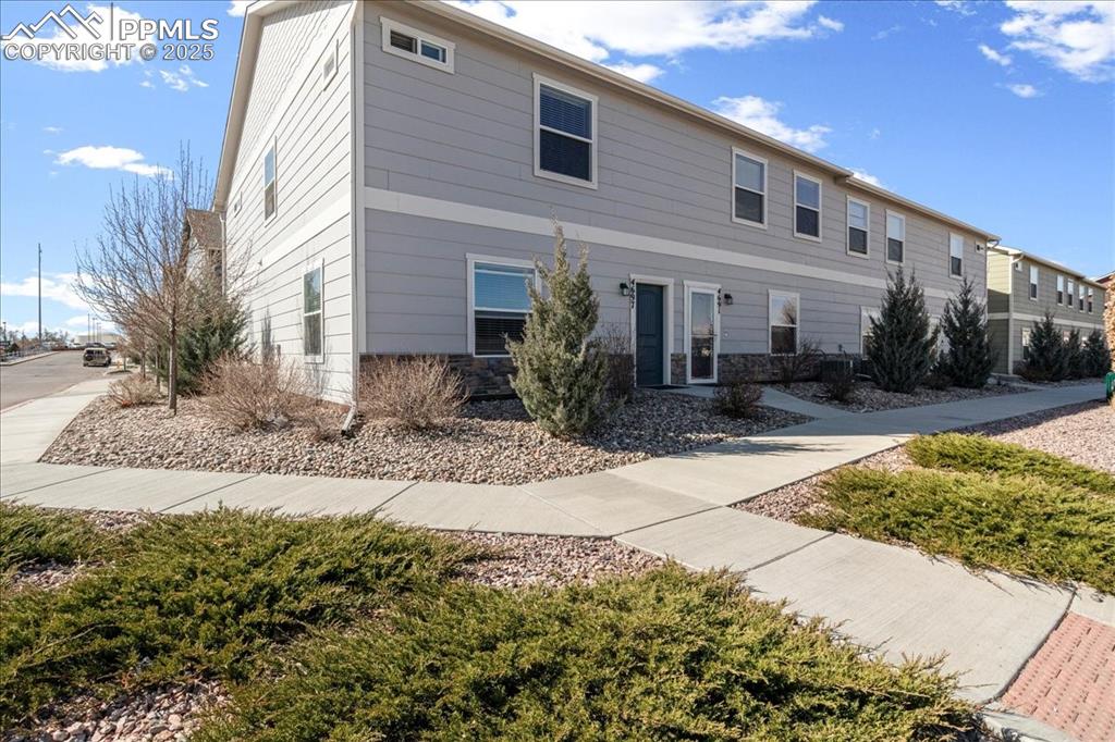 4697 pleasant port view colorado springs co 80911