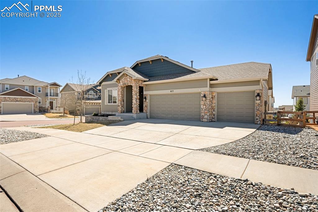 977 salmon pond way colorado springs co 80921