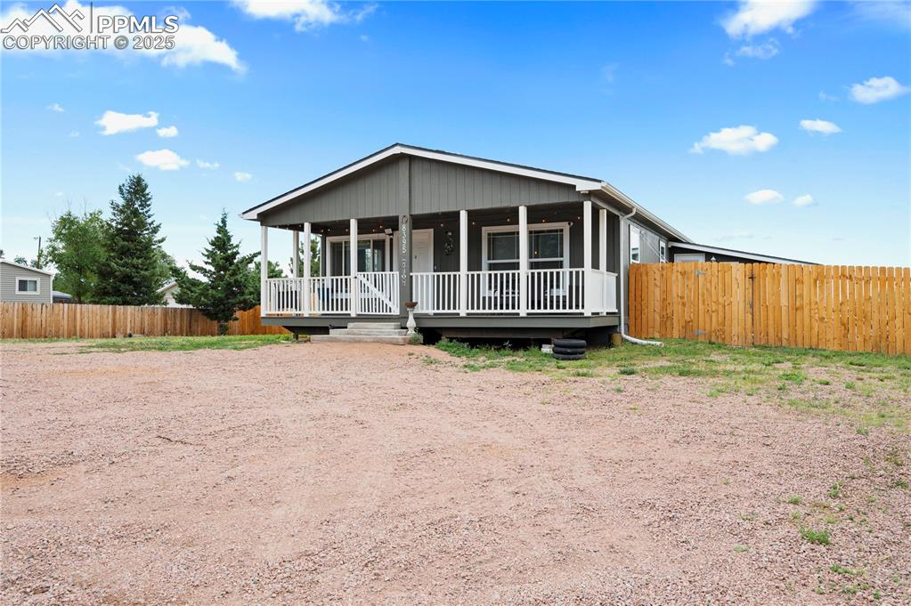 8395 commanche road colorado springs co 80926
