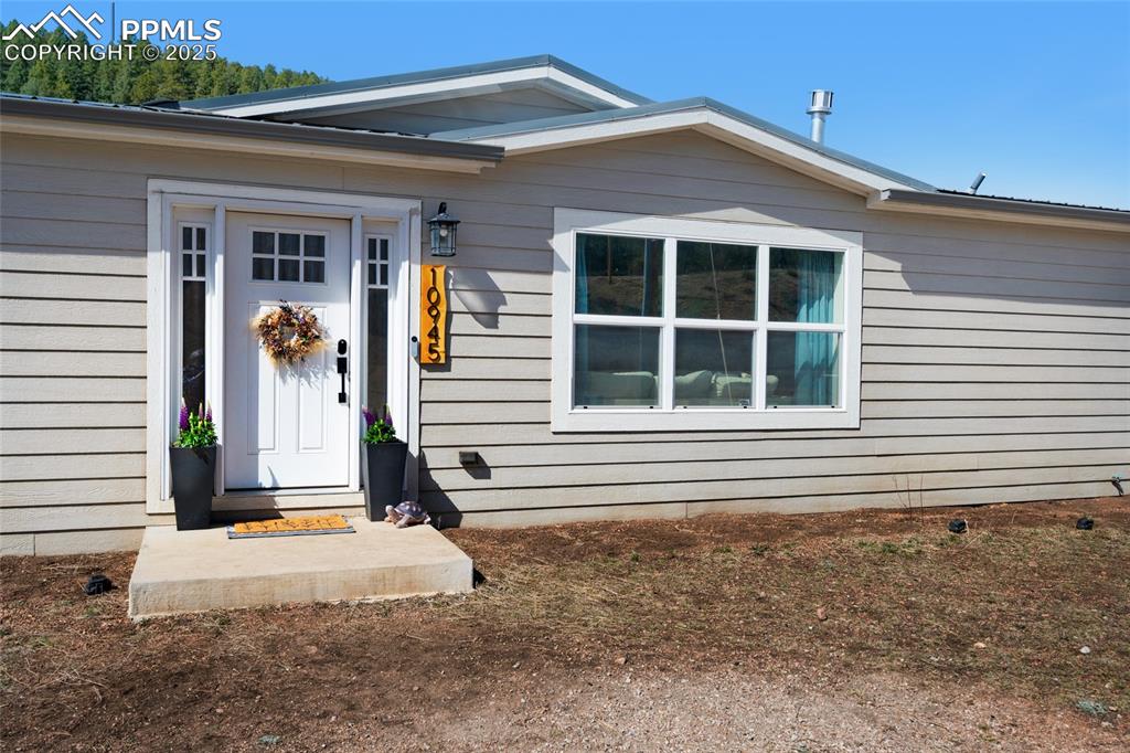10945 w highway 24 green mountain falls co 80819