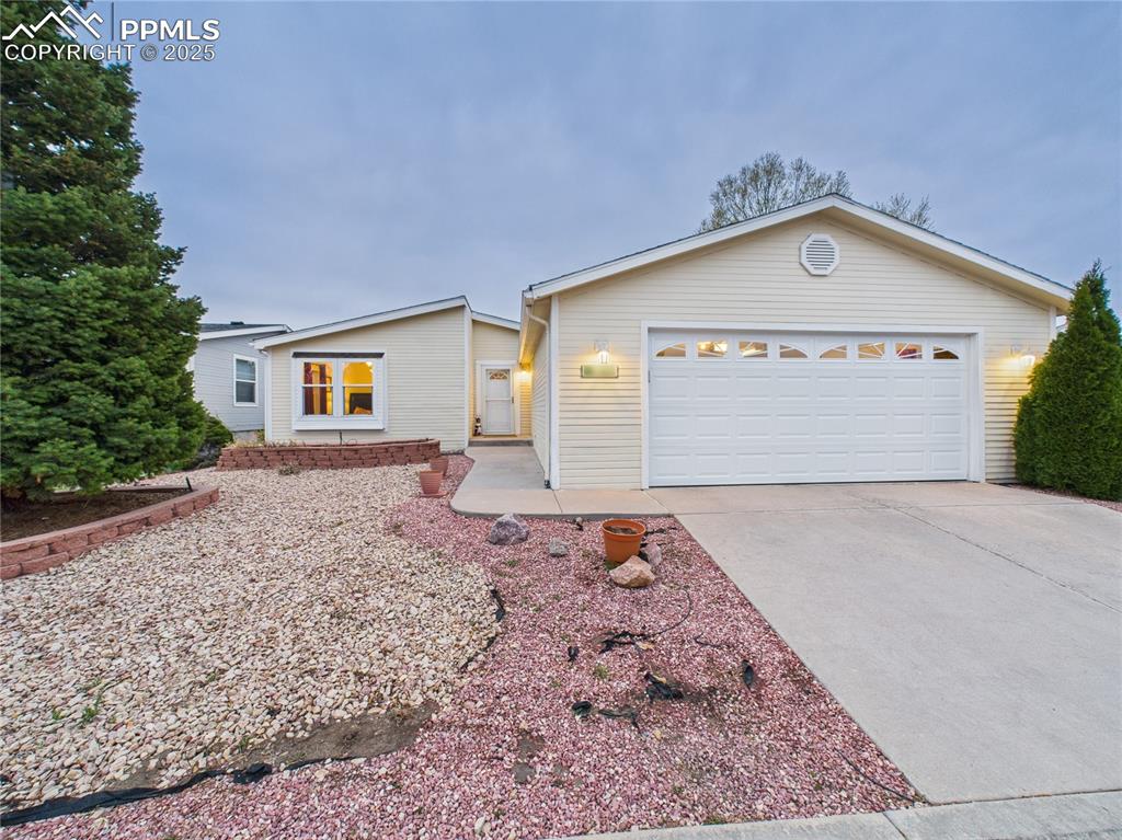 7611 black bear point colorado springs co 80922