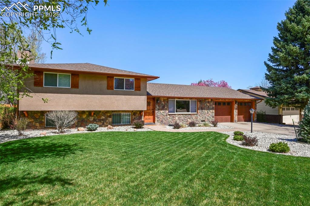 22 newport circle colorado springs co 80906