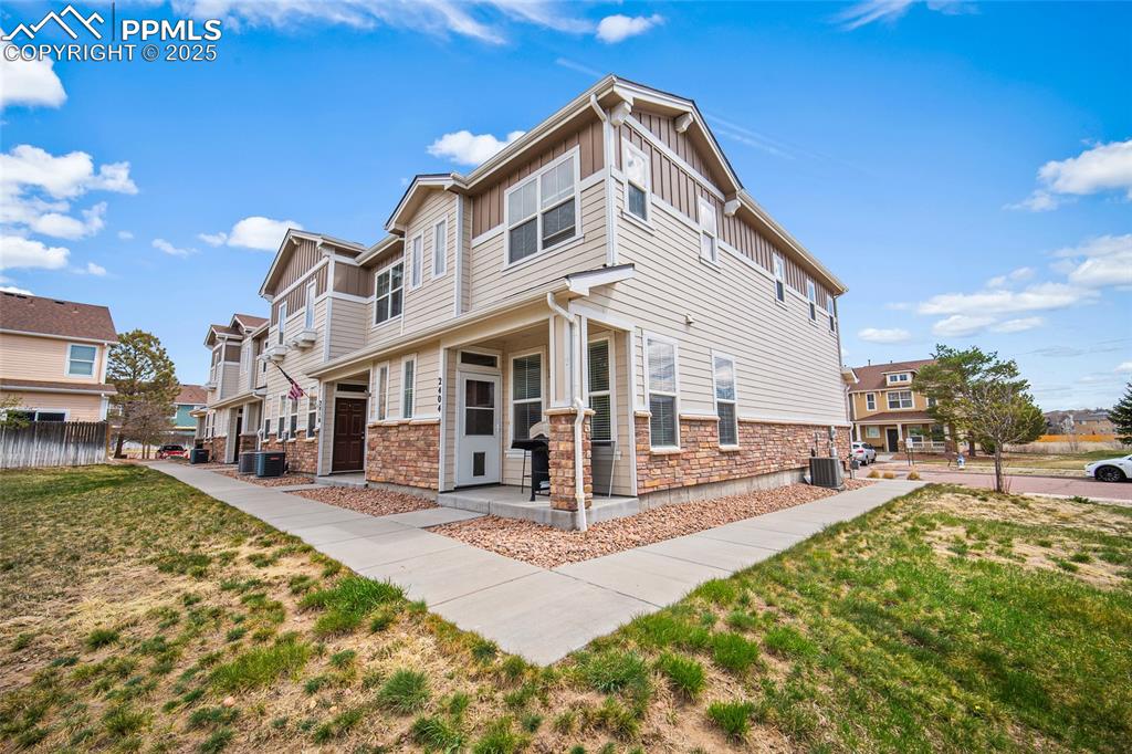 2404 obsidian forest view colorado springs co 80951
