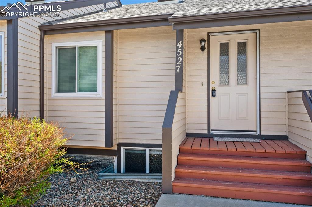 4527 lamplighter circle colorado springs co 80916