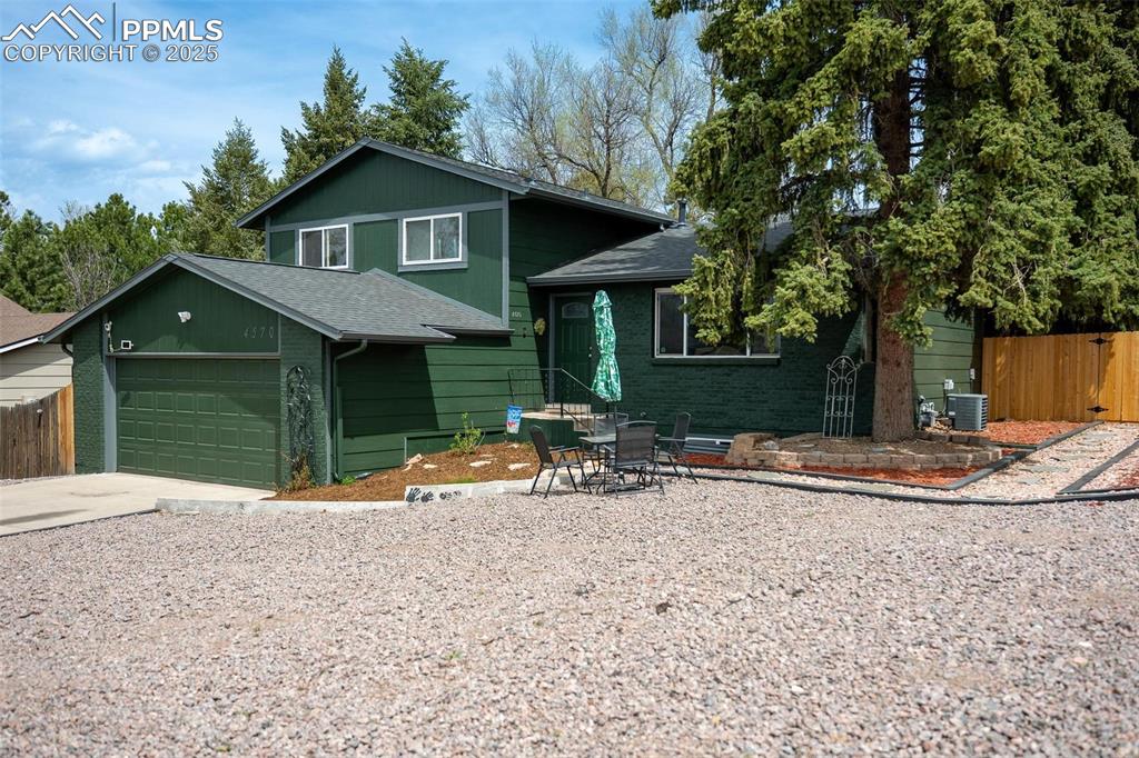 4570 iron horse trail colorado springs co 80917