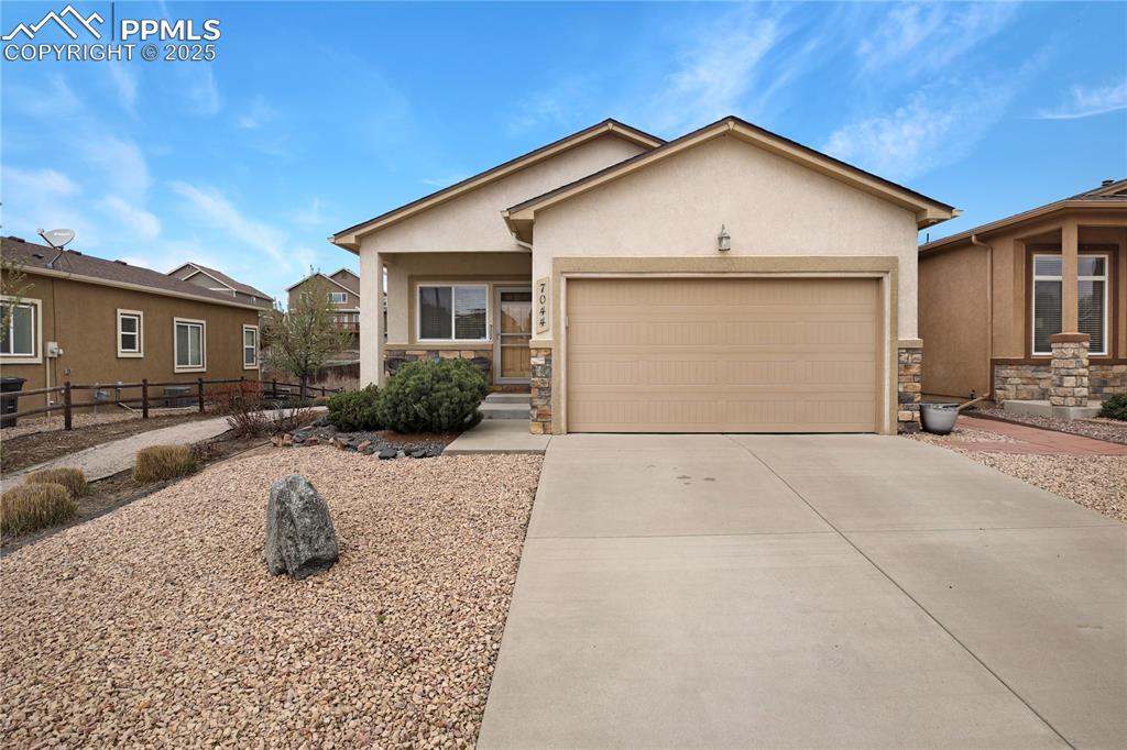 7044 davey crocket court colorado springs co 80922