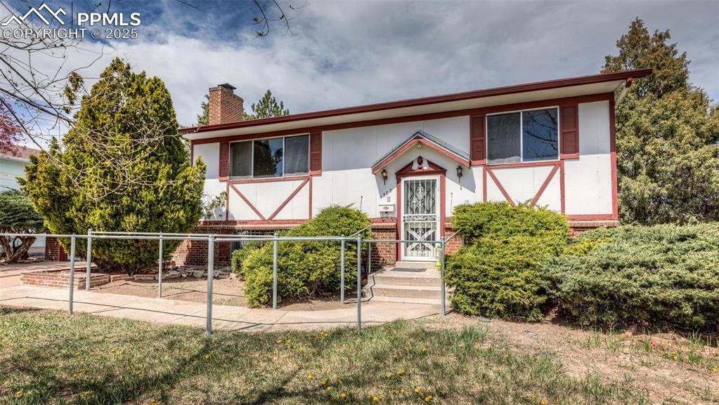 1302 saratoga drive colorado springs co 80910