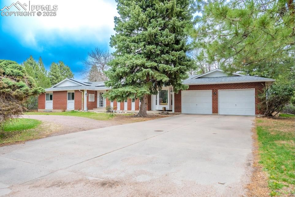 211 stratmoor drive colorado springs co 80906
