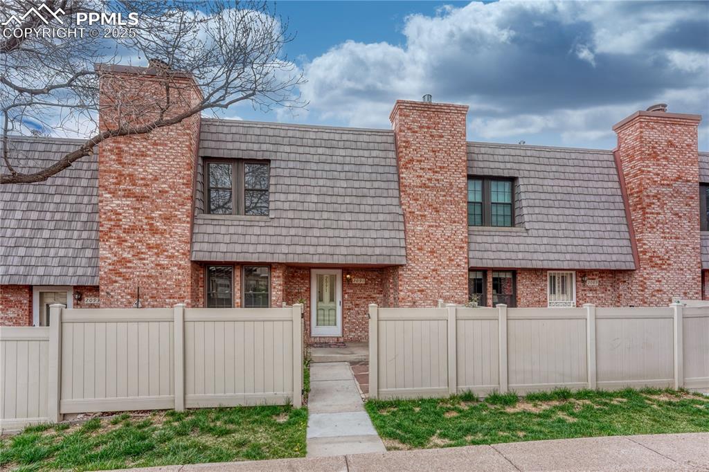 2091 sussex lane colorado springs co 80909