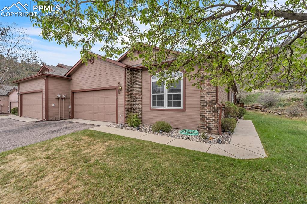 2239 palm drive colorado springs co 80918