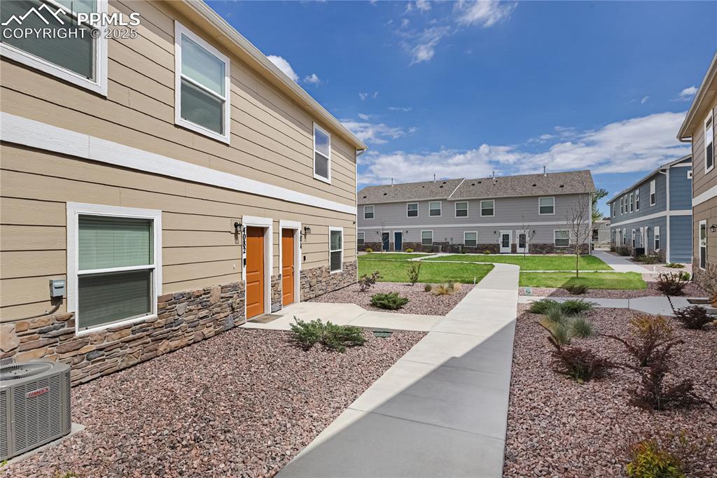 4082 warthog heights colorado springs co 80916