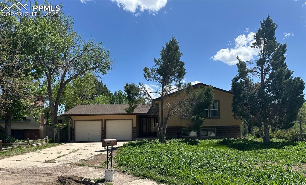 7460 colonial drive fountain co 80817
