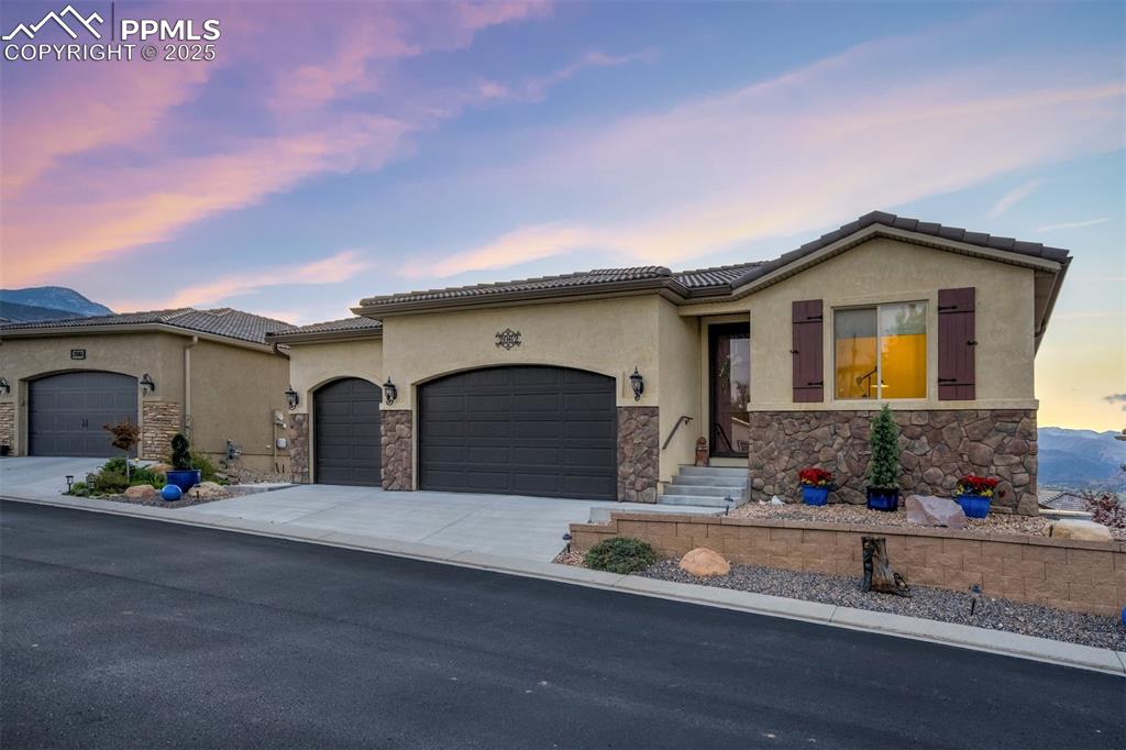 2062 lone willow view colorado springs co 80904