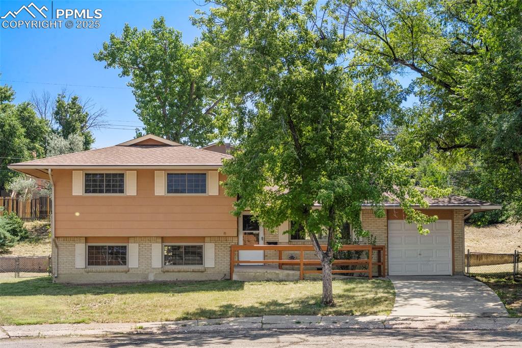 1827 montezuma drive colorado springs co 80910