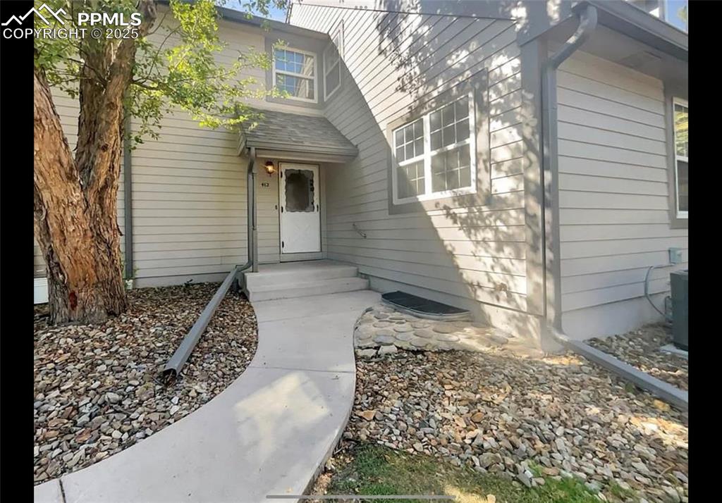 412 cobblestone drive colorado springs co 80906