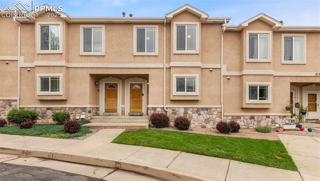 2237 stepping stones way colorado springs co 80904