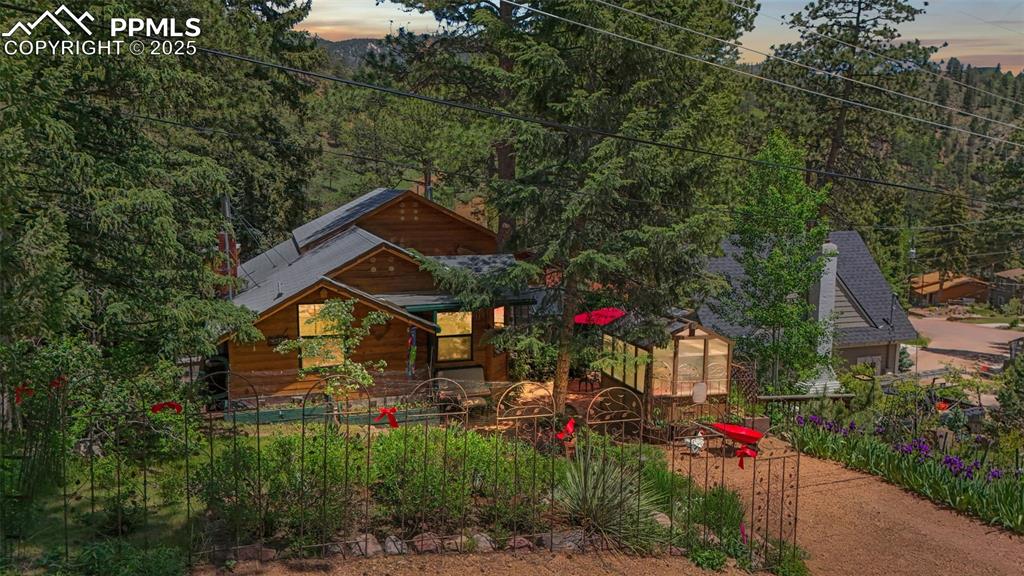 6815 howard street green mountain falls co 80819