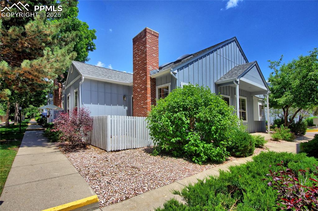 6872 los reyes circle colorado springs co 80918