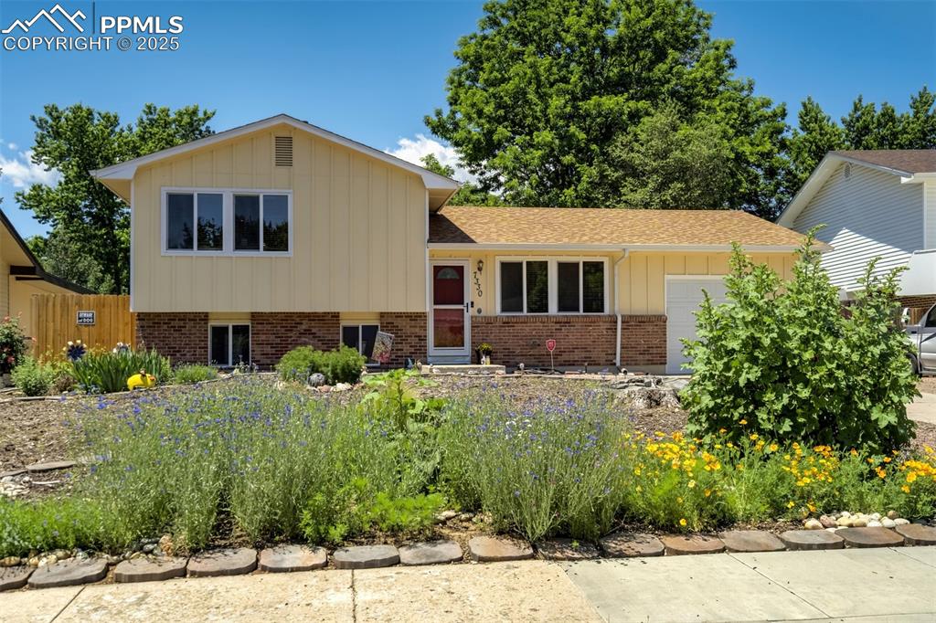 7330 sugarloaf terrace fountain co 80817