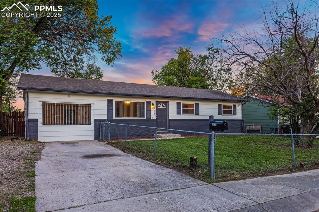 2075 pepperwood drive colorado springs co 80910