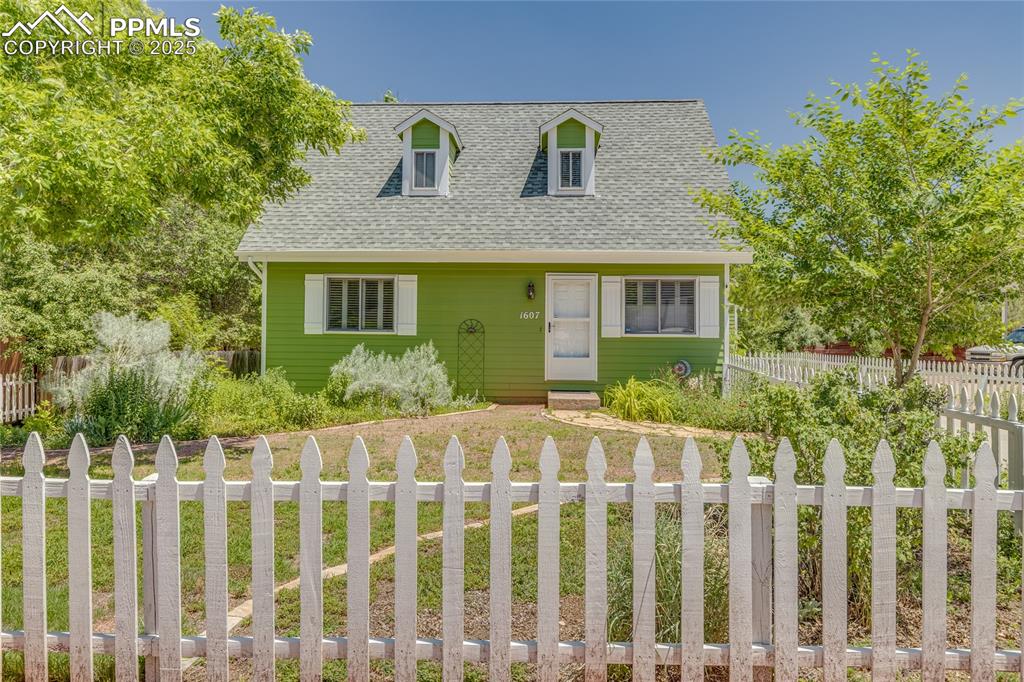 1607 n chestnut street colorado springs co 80907