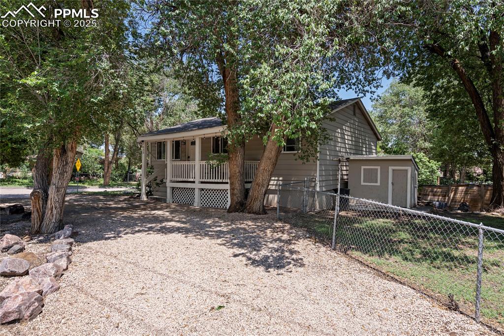 1633 n chestnut street colorado springs co 80907