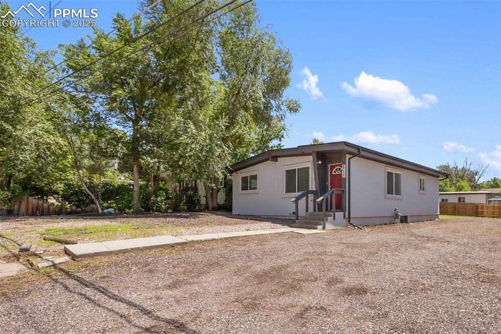 817 e hills road colorado springs co 80909
