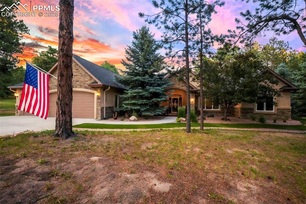 771 piney ridge way monument co 80132