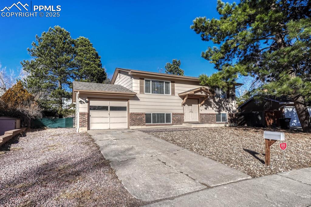 5165 crestwood drive colorado springs co 80918
