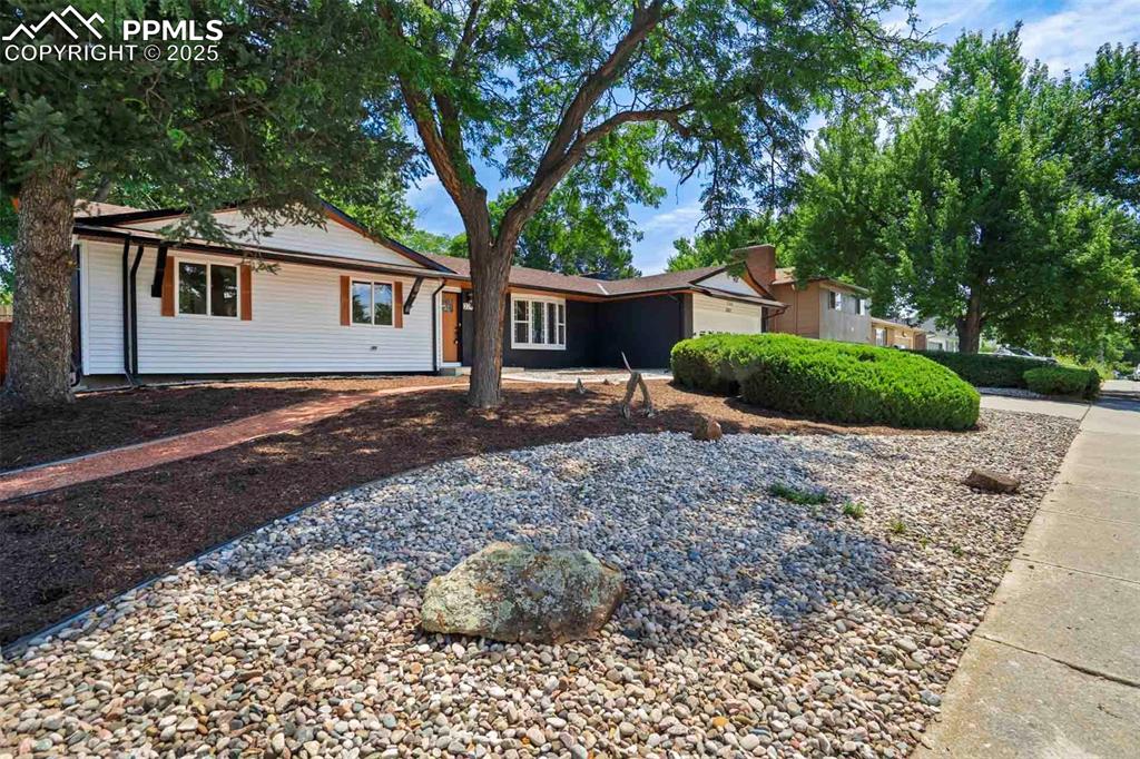 2215 northglen drive colorado springs co 80909
