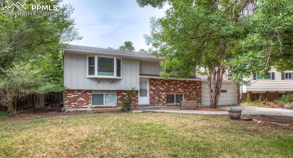 3525 carousel lane colorado springs co 80917