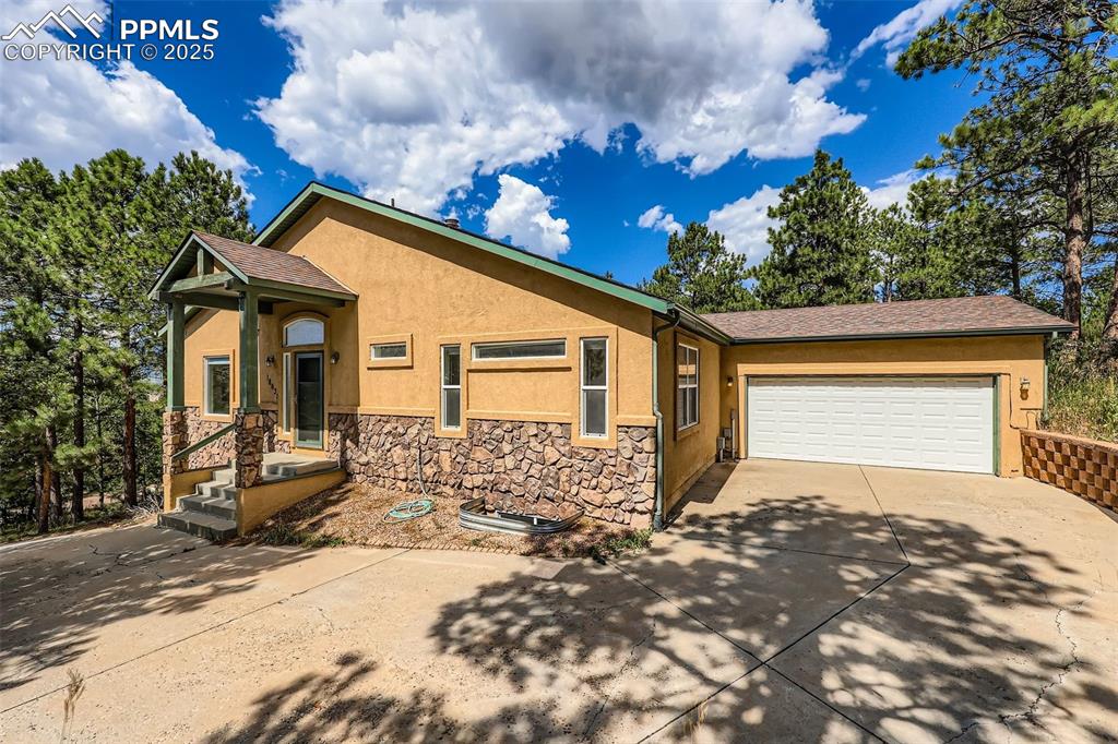 18635 lower lake road monument co 80132
