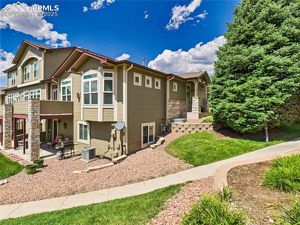 6439 range overlook heights colorado springs co 80922