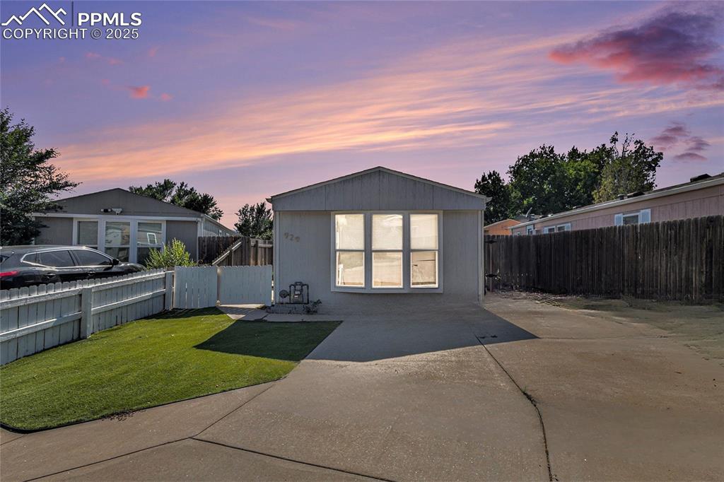 929 desert circle fountain co 80817