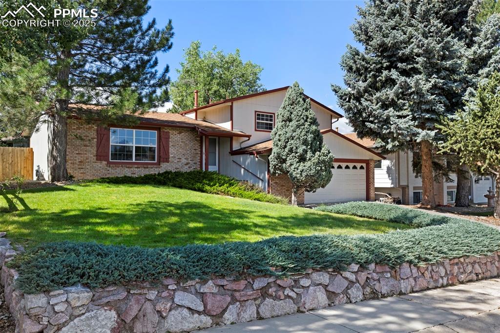 2113 roundtop court colorado springs co 80918