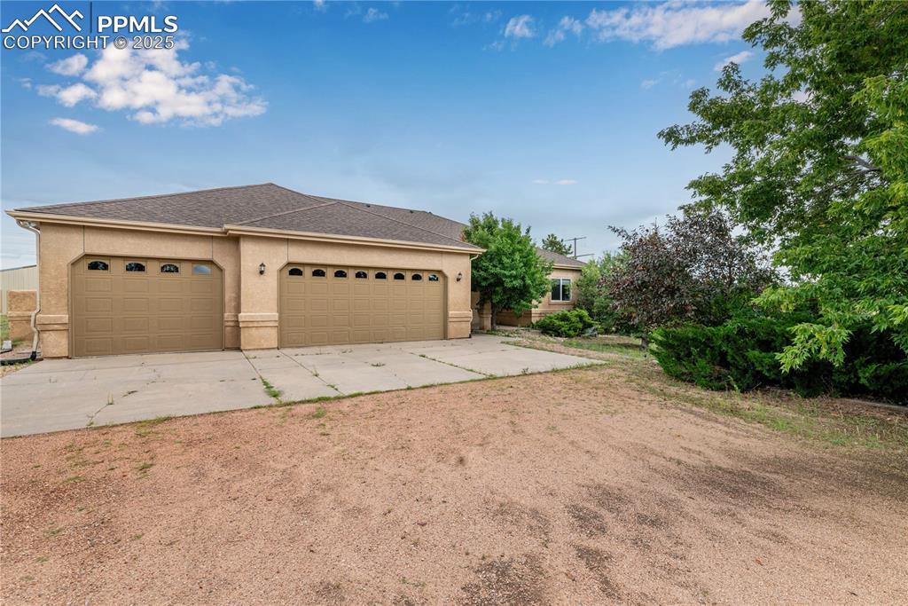 8435 falcon meadow boulevard peyton co 80831