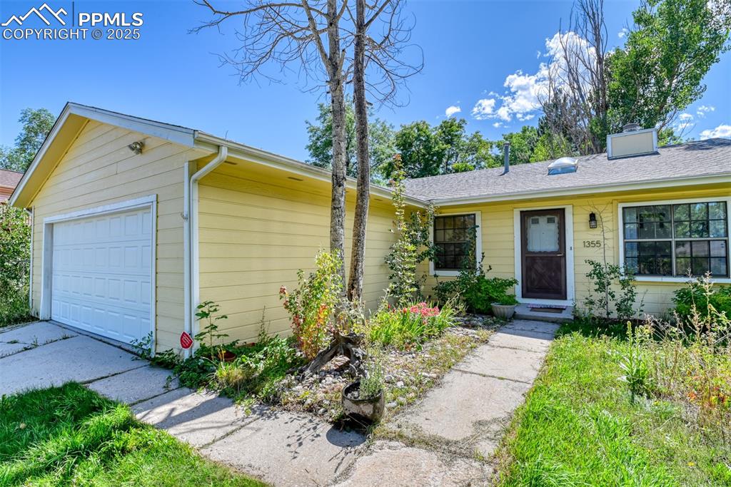 1355 amsterdam court colorado springs co 80907