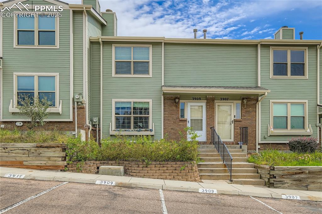 3909 smoke tree drive colorado springs co 80920