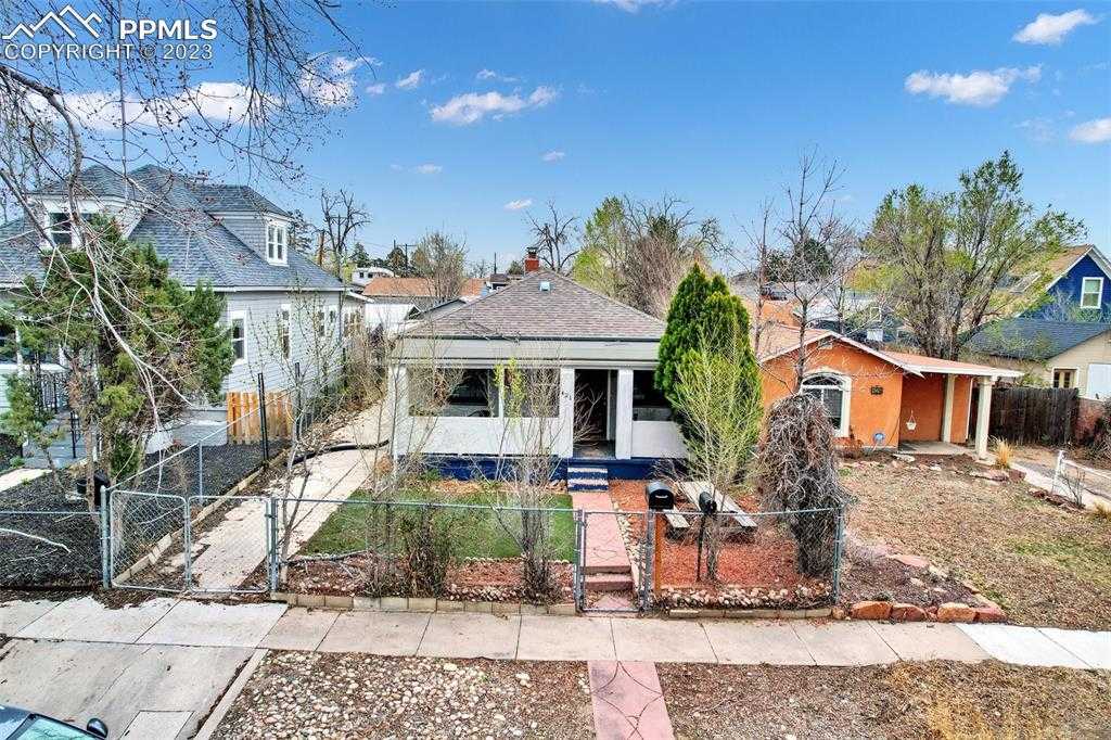 421 S. Cedar St photo 1 of 25