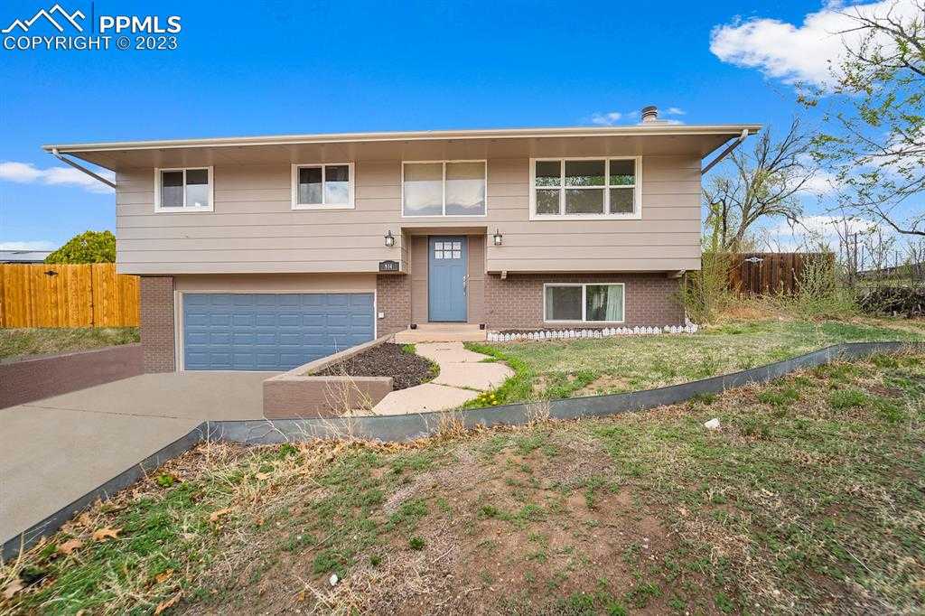 914 Maxwell Ln photo 1 of 32