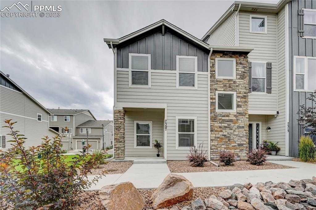 7507 Johnsontown Hts photo 1 of 29