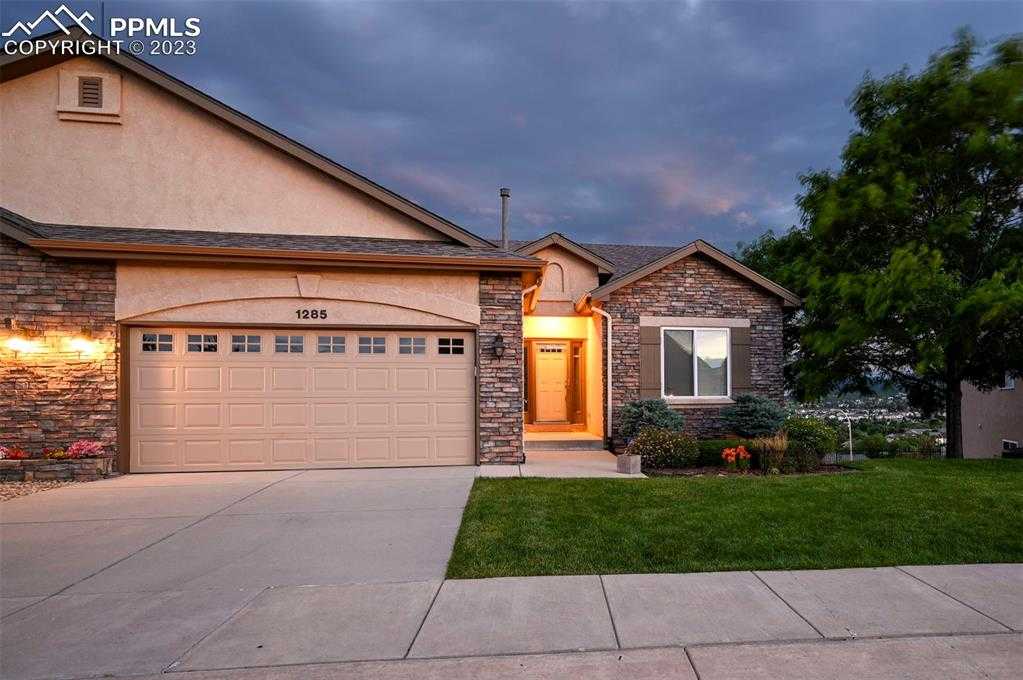 1285 Winterhall Point photo 1 of 48