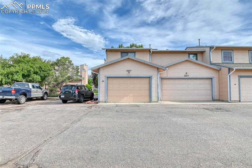 6651 Bobtail Dr photo 1 of 20