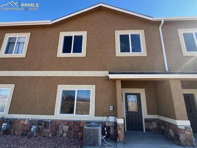 1826 Sandtoft Hts photo 1 of 21