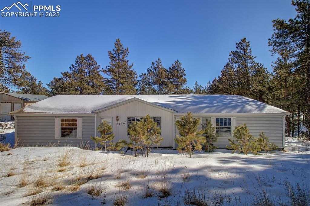 2610 Pikes Peak Dr photo 1 of 32